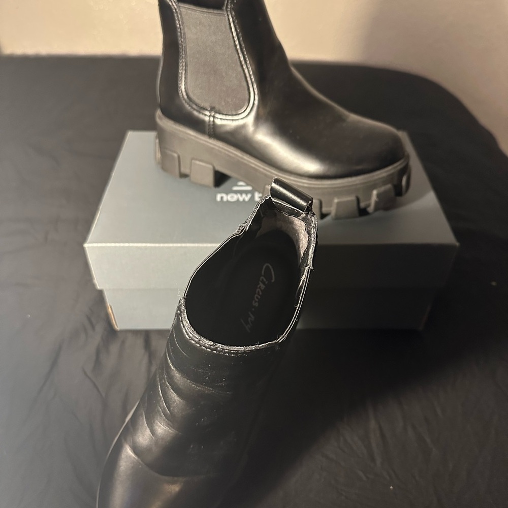 New Look Black Chunky Chelsea Boots